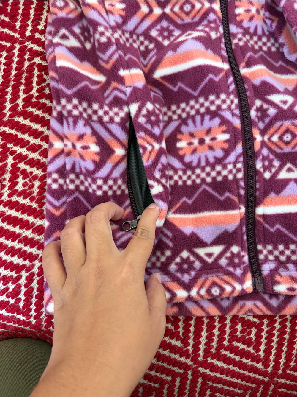 Columbia Purple & Pink Geometric Fleece Jacket size M (10/12) - Picture 4 of 6